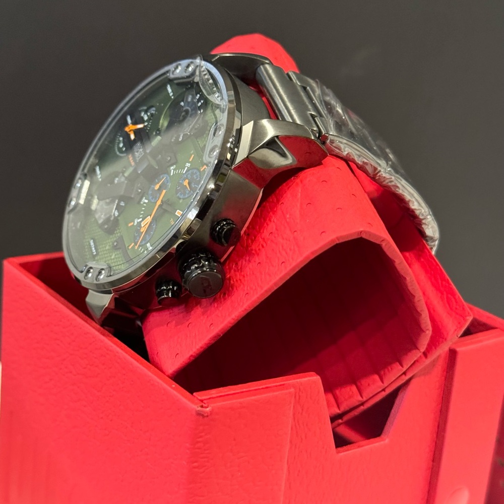 Diesel Men’s Stainless Steel Watch - Picture 2 of 6